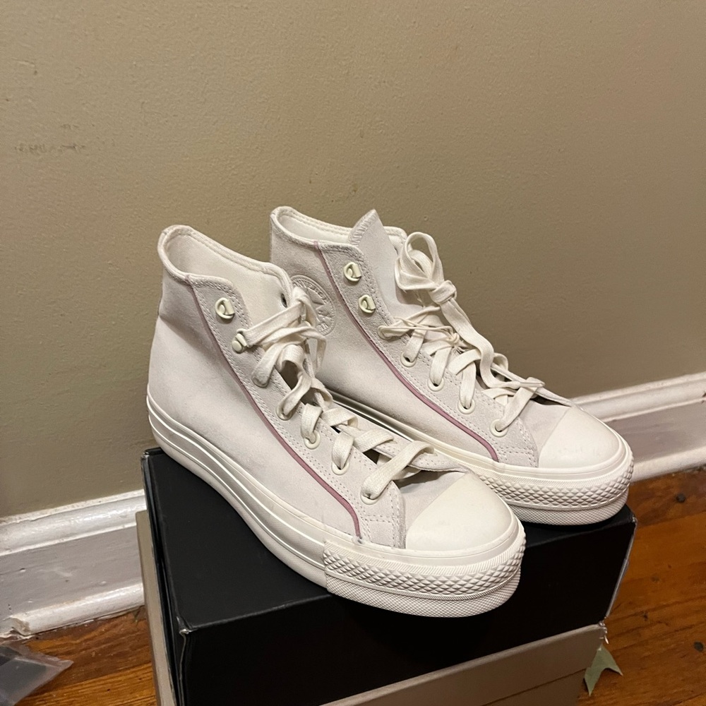 🆕 NEWConverse Suede  Sneakers Men’s Size 9